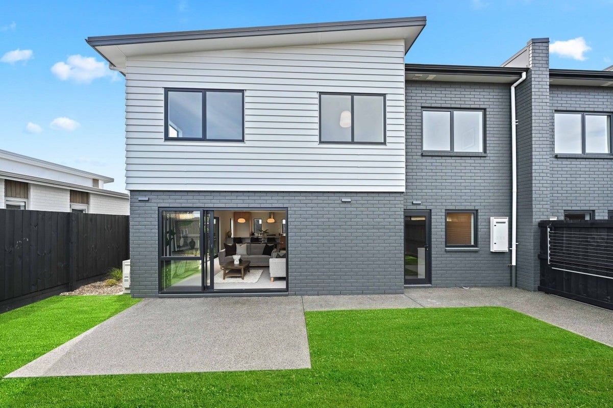 84 Maanihi Drive, Rototuna North, Hamilton - Carousel 2