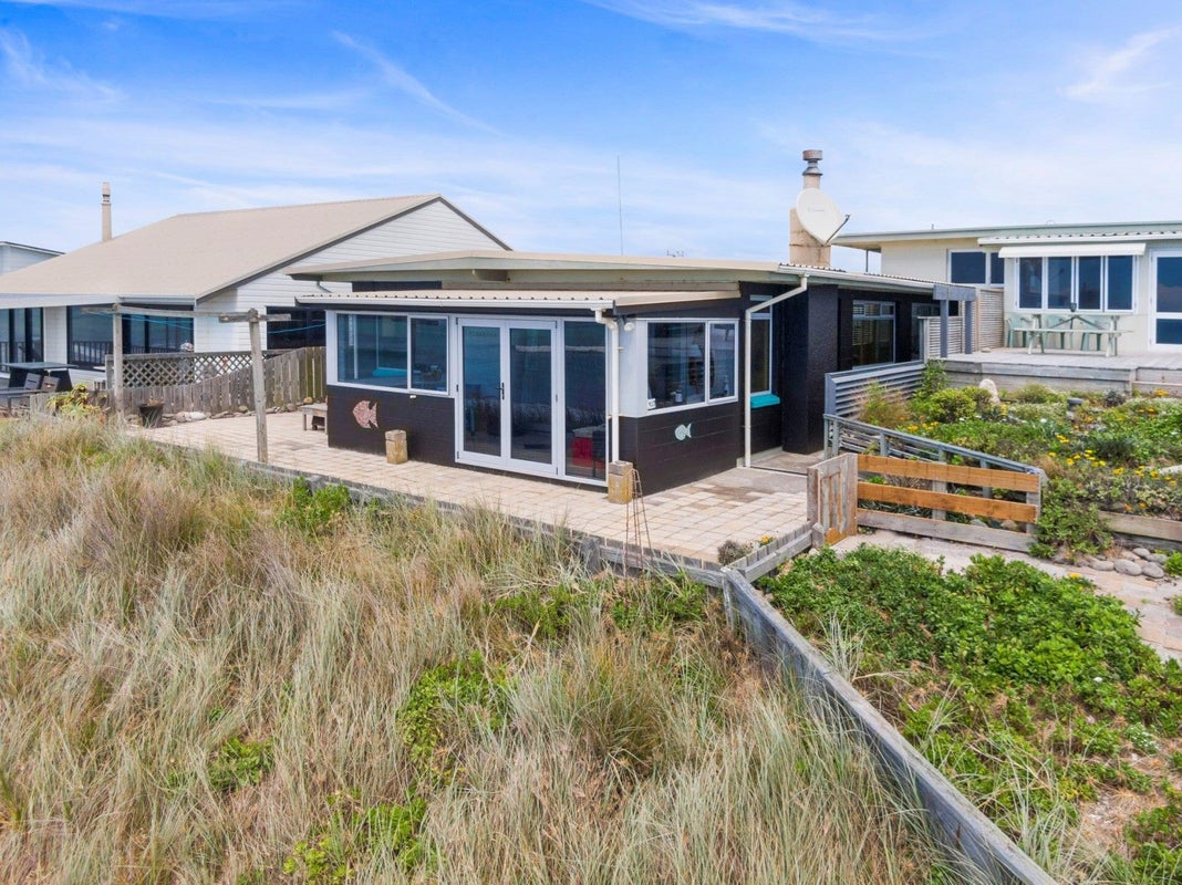 225B PUKEHINA PARADE, Pukehina, Western Bay Of Plenty - Carousel 2