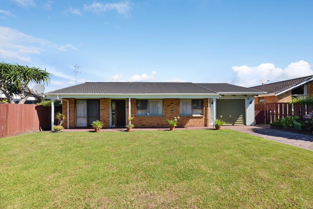 4 Chablis Place, Henderson, Auckland - Carousel 2