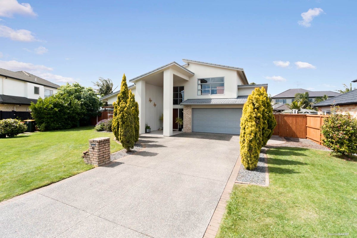 23 Harbourside Court, Beachlands, Auckland - Carousel 1