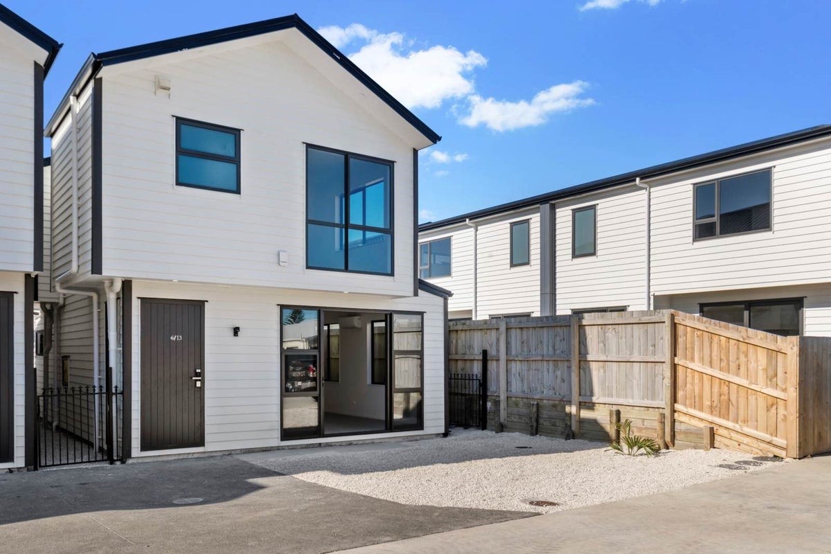 6/13 Kimpton Road, Papatoetoe, Manukau City, Auckland - Carousel 2