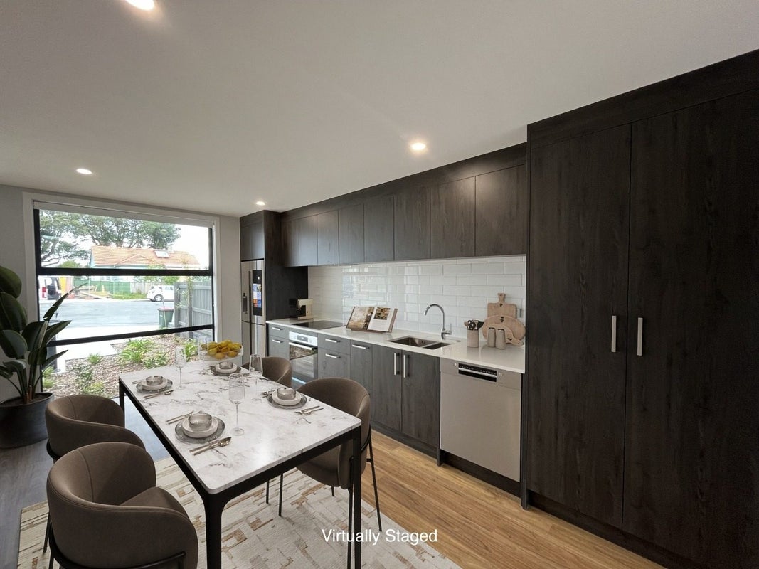 16 Dunkirk Terrace, Mount Albert, Auckland - Carousel 2