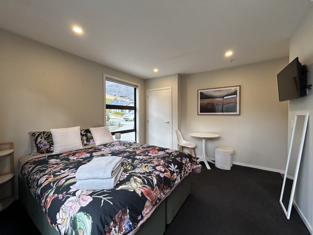 36 Muster Road, Jacks Point, Queenstown - Carousel 1
