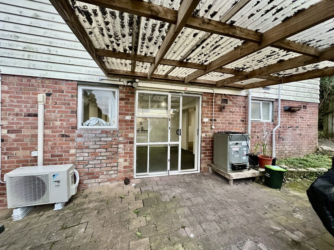 8 Laburnum Road, New Windsor, Auckland - Carousel 2
