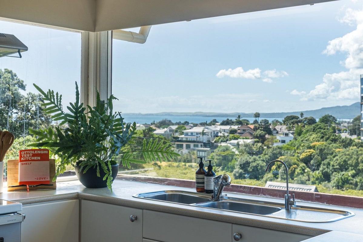 15A Rangitoto Terrace, Milford, Auckland - Carousel 2