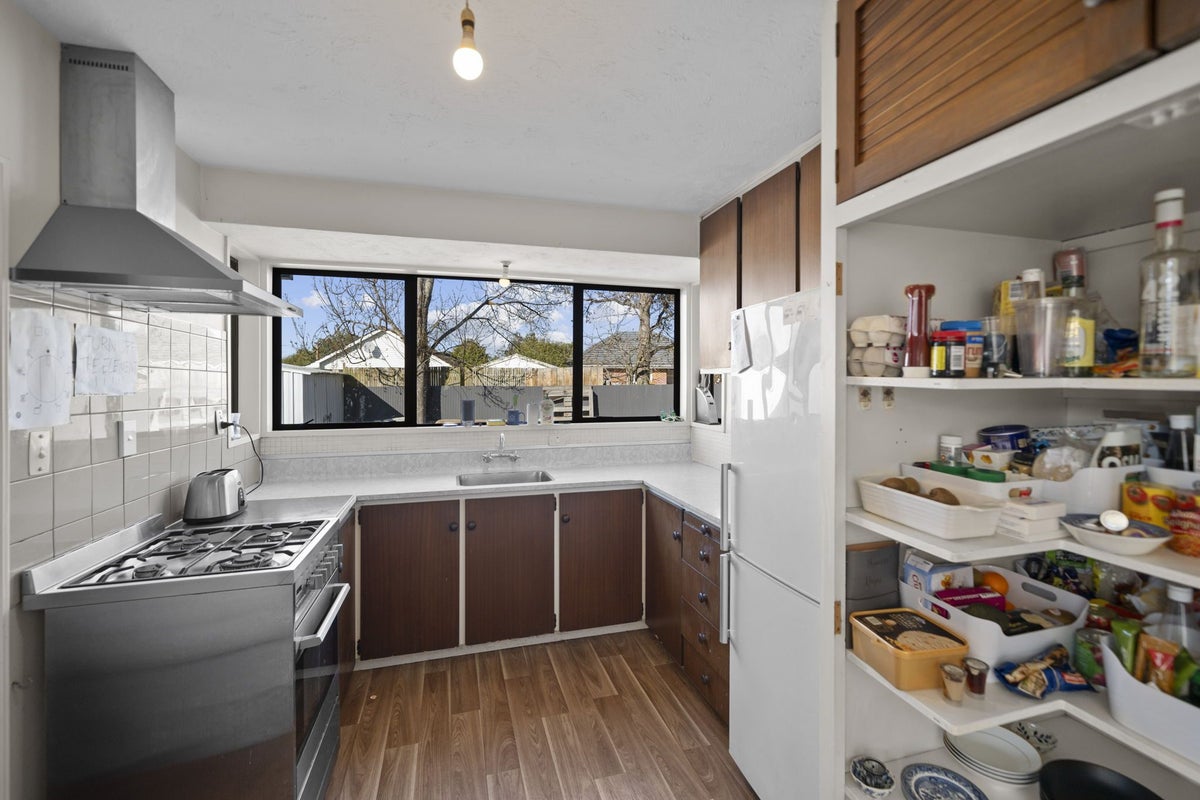 2/11 Siska Place, Upper Riccarton, Christchurch - Carousel 2