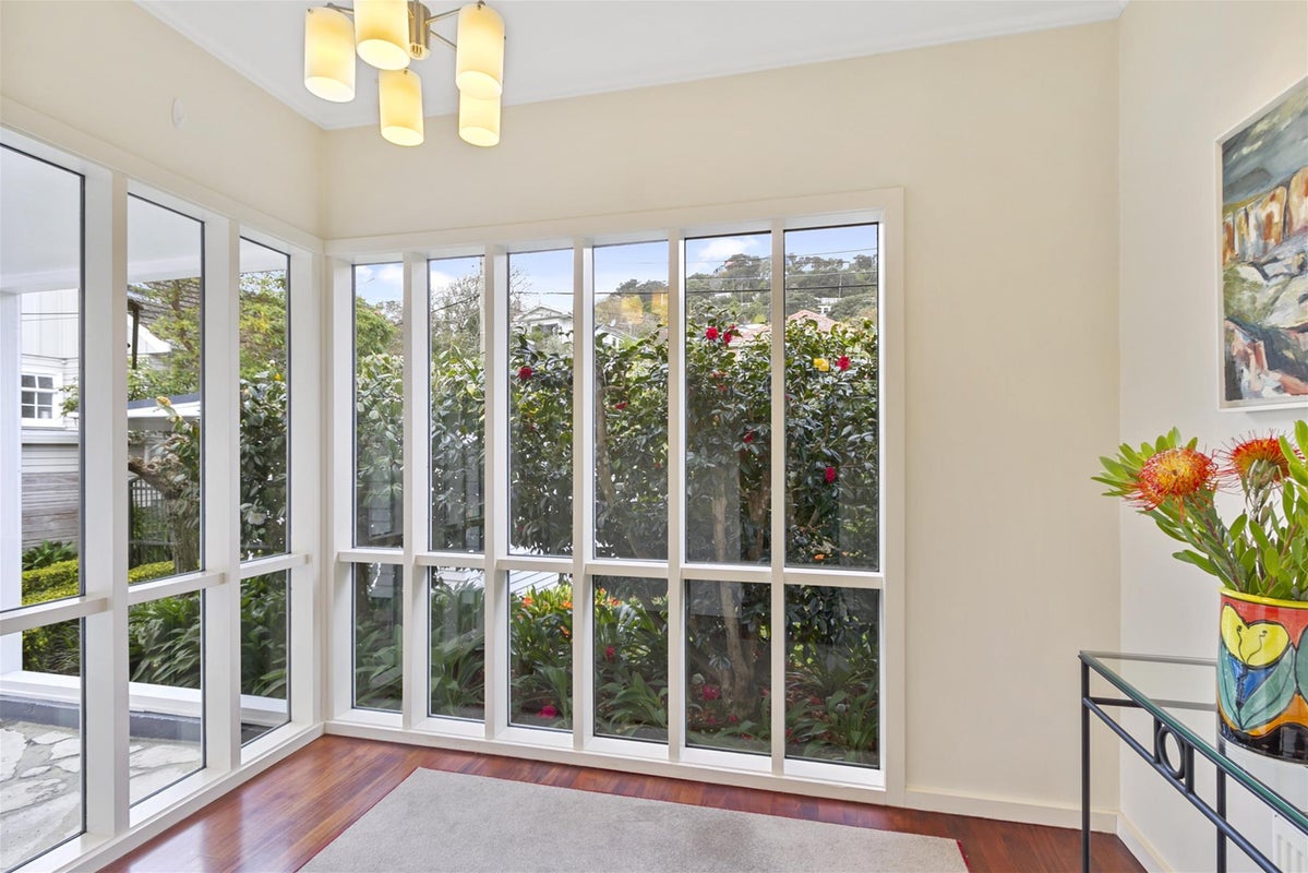 16 Wilton Road, Wadestown, Wellington - Carousel 2