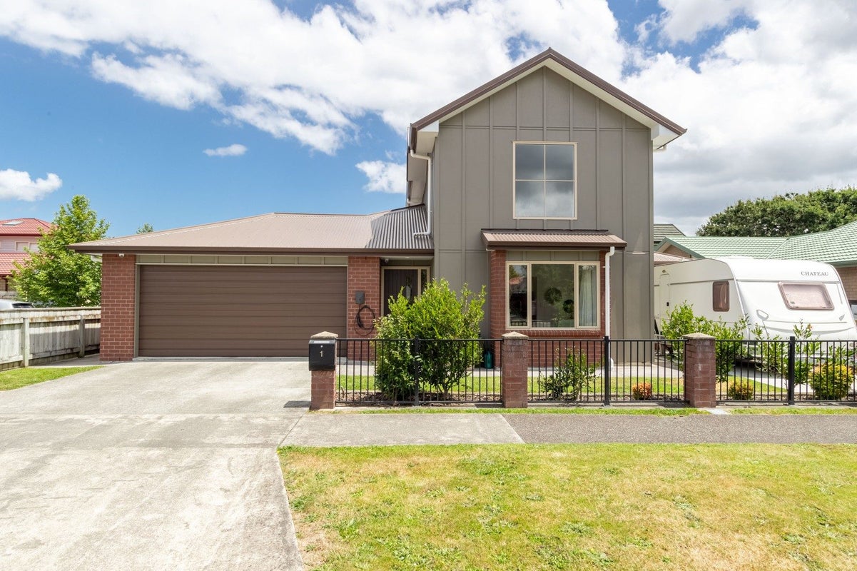 1 Stephen Street, Trentham, Upper Hutt - Carousel 2