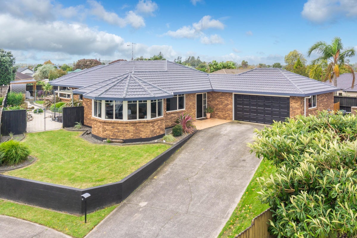 12 Flora Way, Rototuna, Hamilton - Carousel 2