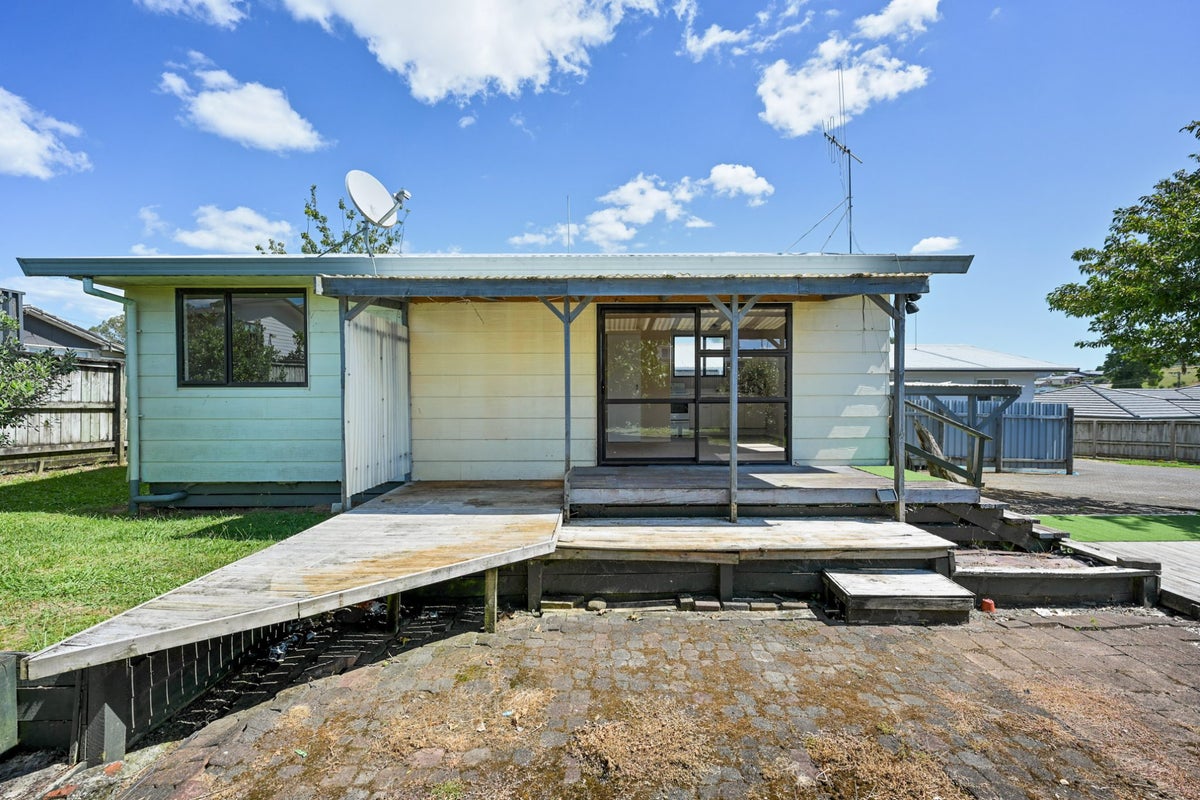 9A Maynard Place, Temple View, Hamilton - Carousel 1