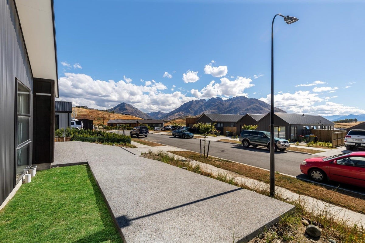 63 Muster Road, Jacks Point, Queenstown - Carousel 27