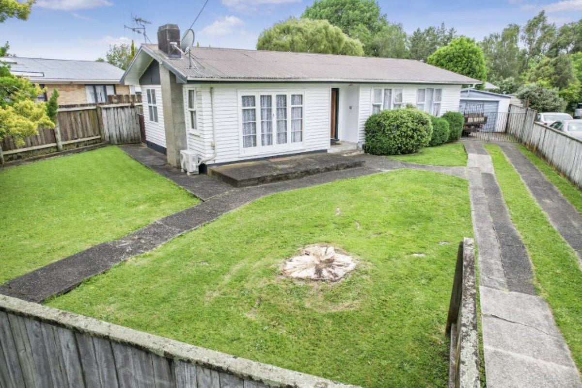 46 Morris Road, Hillcrest, Hamilton - Carousel 1