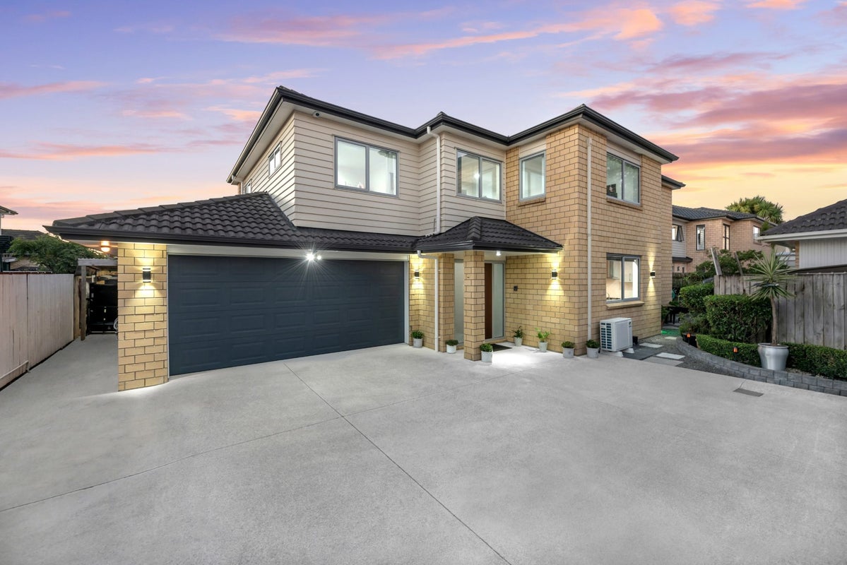 12 Carlie Street, Papatoetoe, Auckland - Carousel 1