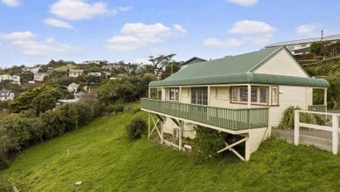 19 Athens Street, Miramar, Wellington - Carousel 1