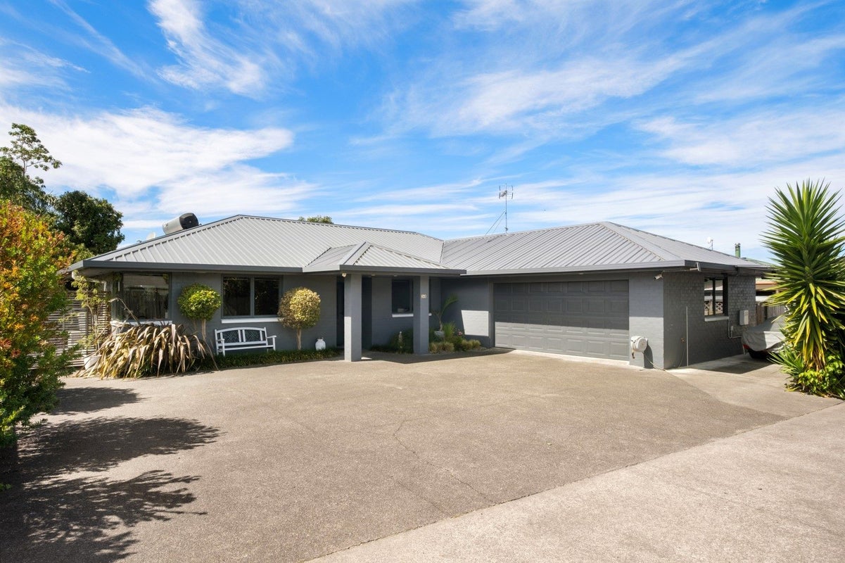 348 Nelson Road, Riverdale, Gisborne - Carousel 1