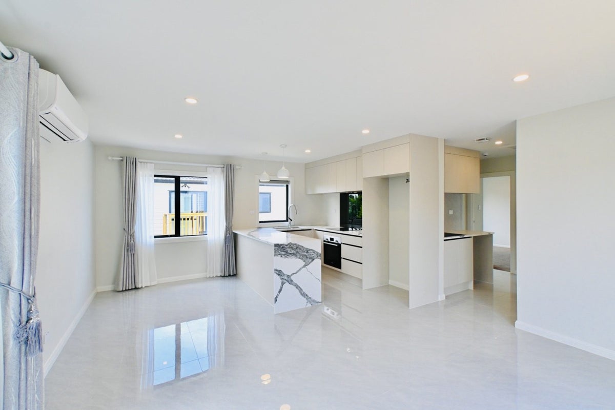 34 Ventura Street, Mangere, Auckland - Carousel 2