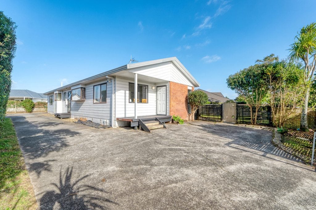 62 West Fairway, Golflands, Auckland - Carousel 2
