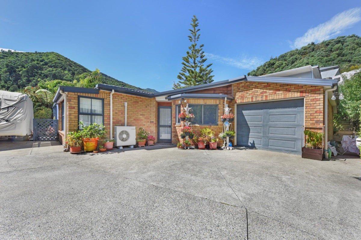 58 York Street, Picton - Carousel 2