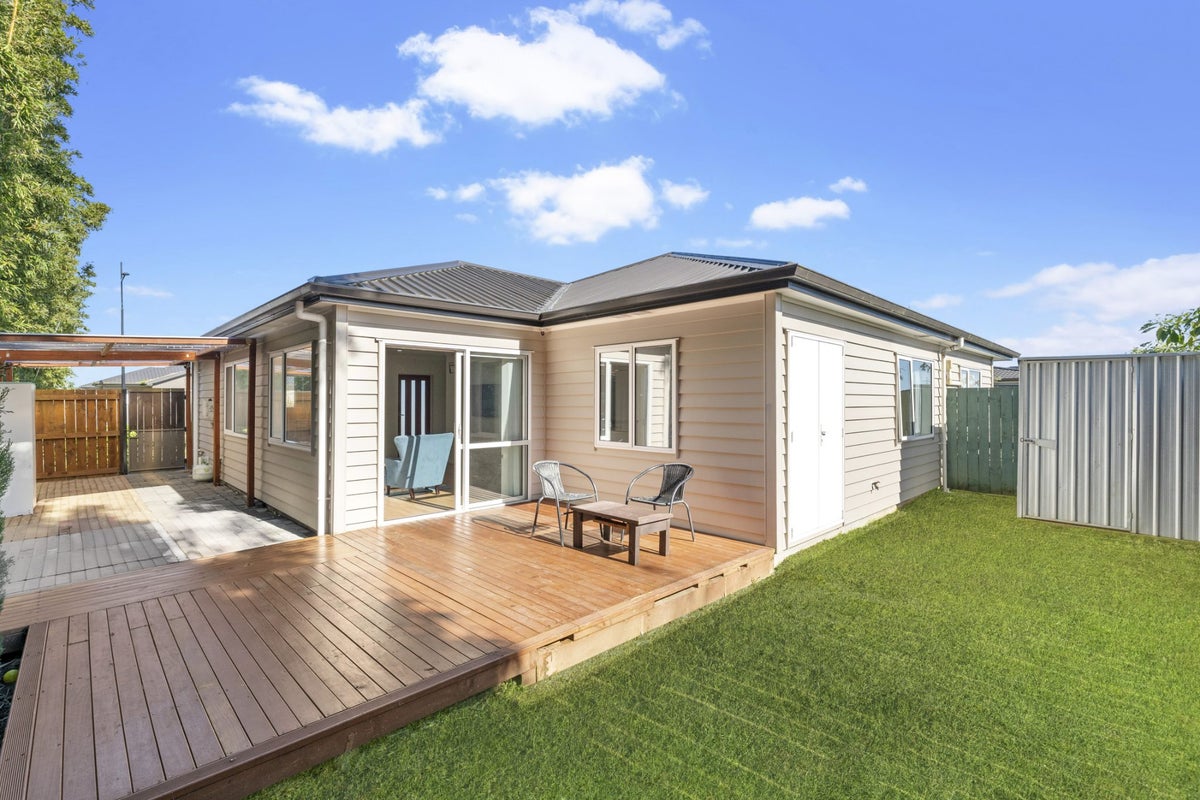 136 Kuaka Drive, Takanini, Papakura, Auckland - Carousel 2
