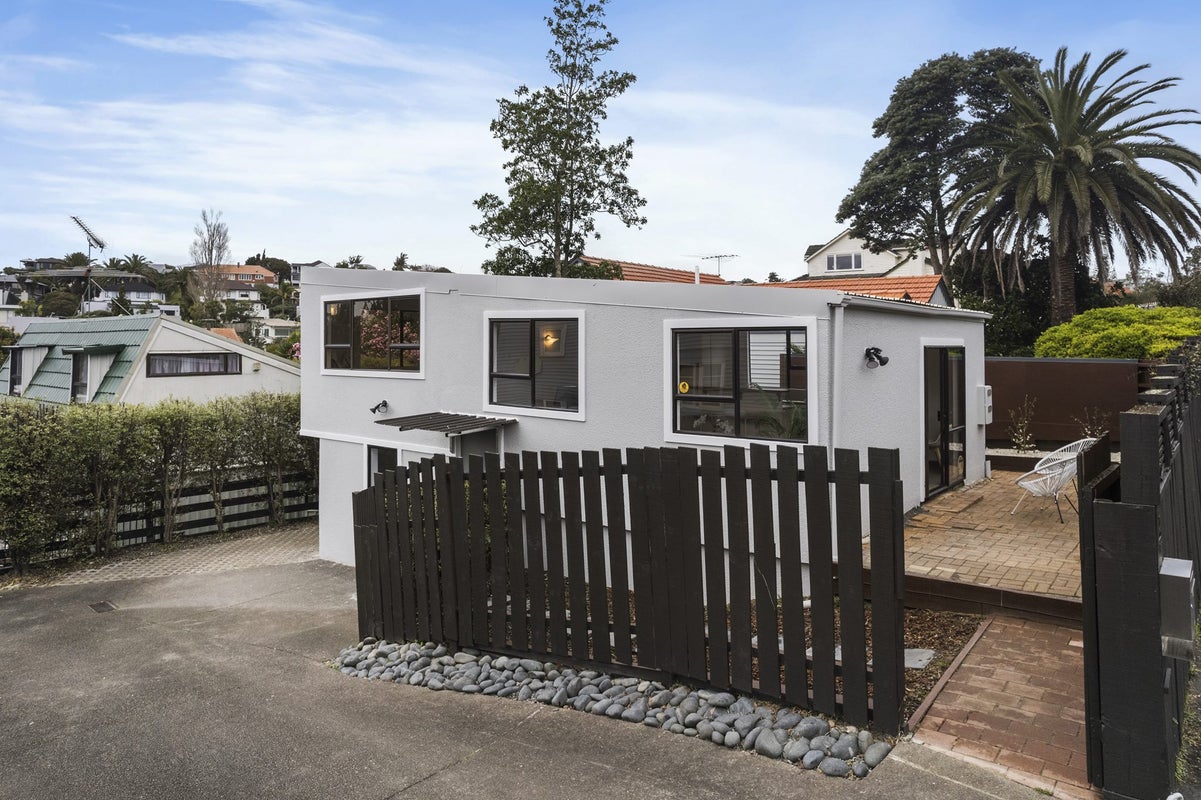 70 Tautari Street, Orakei, Auckland - Carousel 2