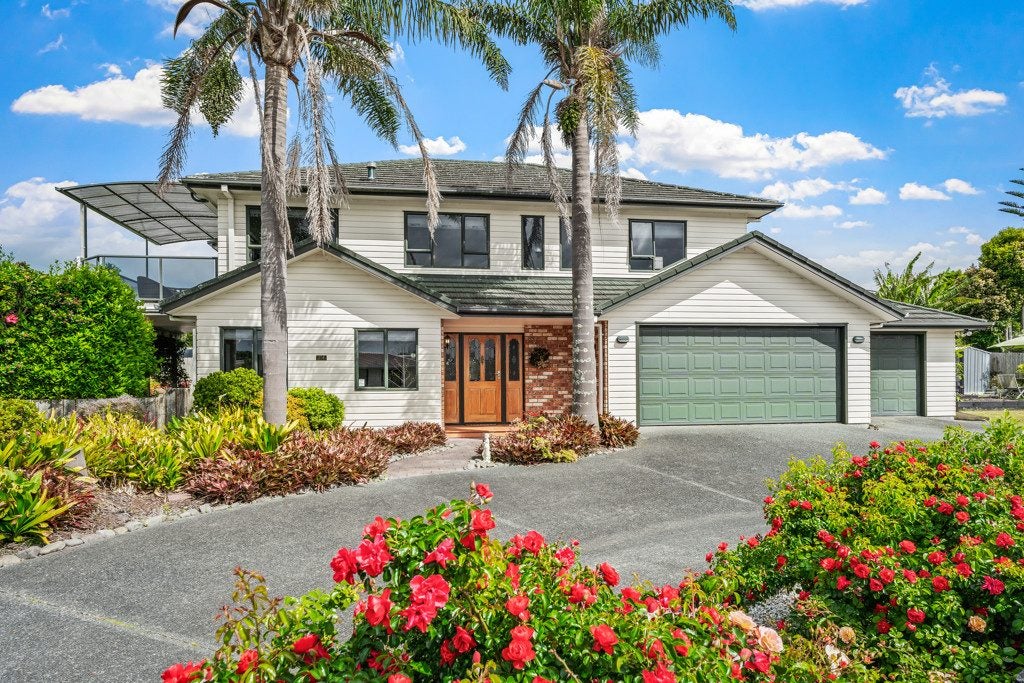 26 Kauri Crescent, Snells Beach, Snells Beach - Carousel 1