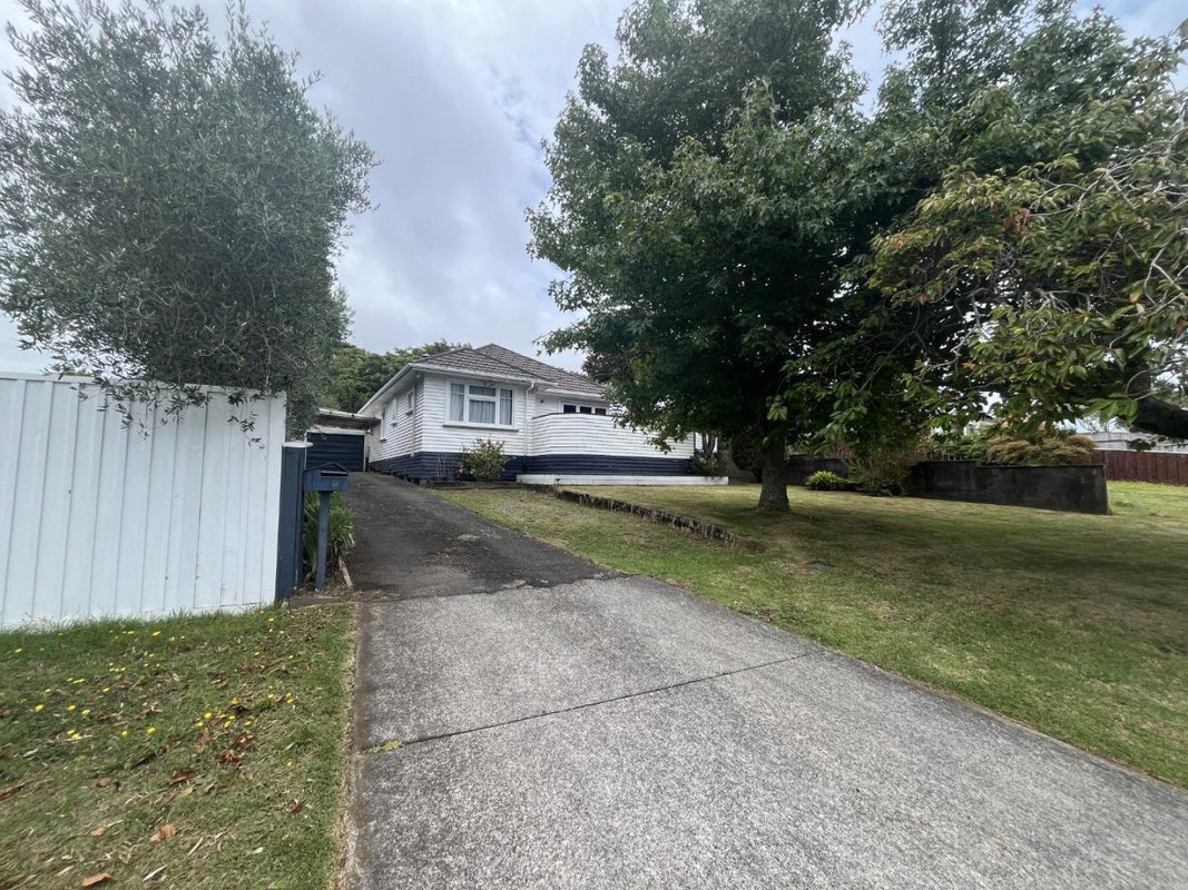61 Doralto Road, Frankleigh Park, New Plymouth - Carousel 1