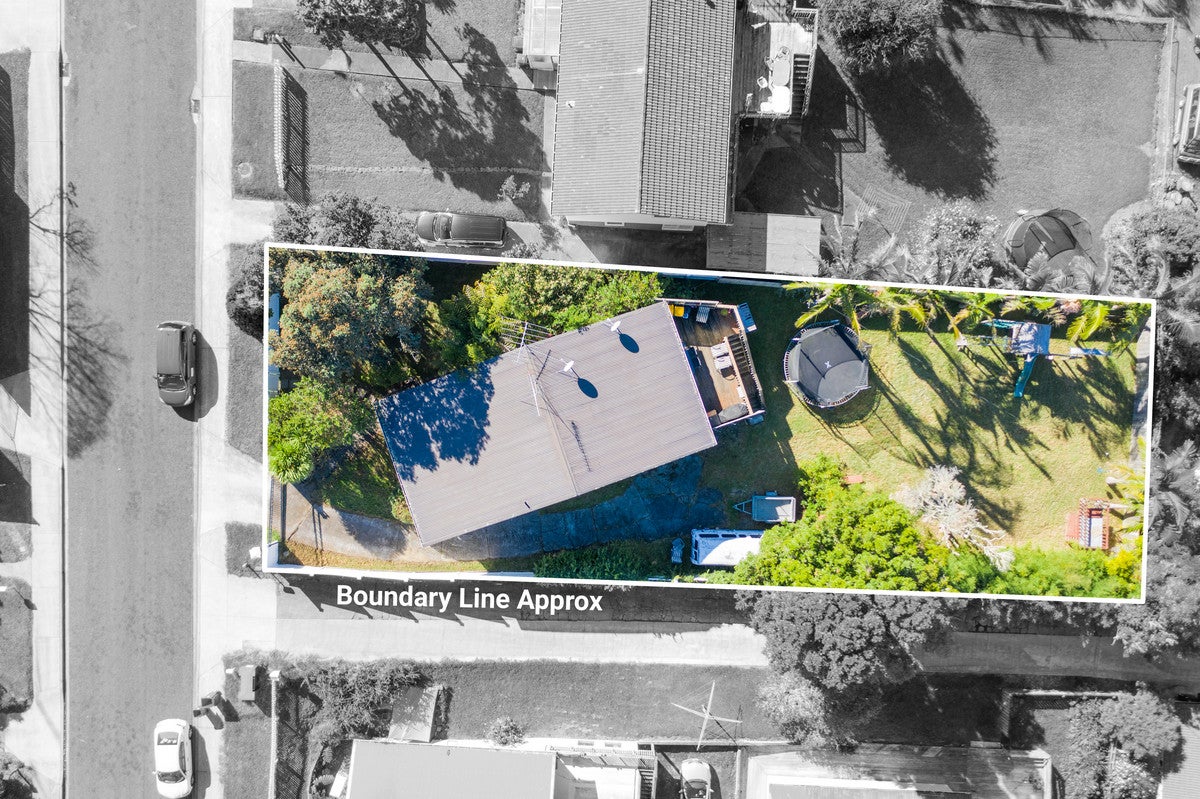 12 Dunraven Place, Torbay, Auckland - Carousel 1