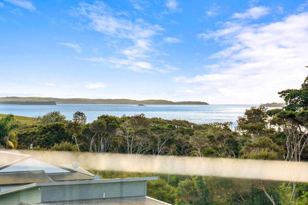 33 Te Puru Drive, Maraetai, Auckland - Carousel 2