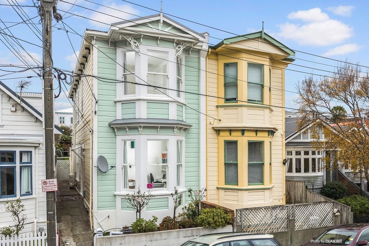 18 Queen Street, Mount Victoria, Wellington - Carousel 1