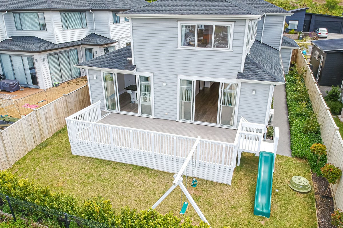 68 Ormonde Drive, Silverdale, Silverdale - Carousel 2