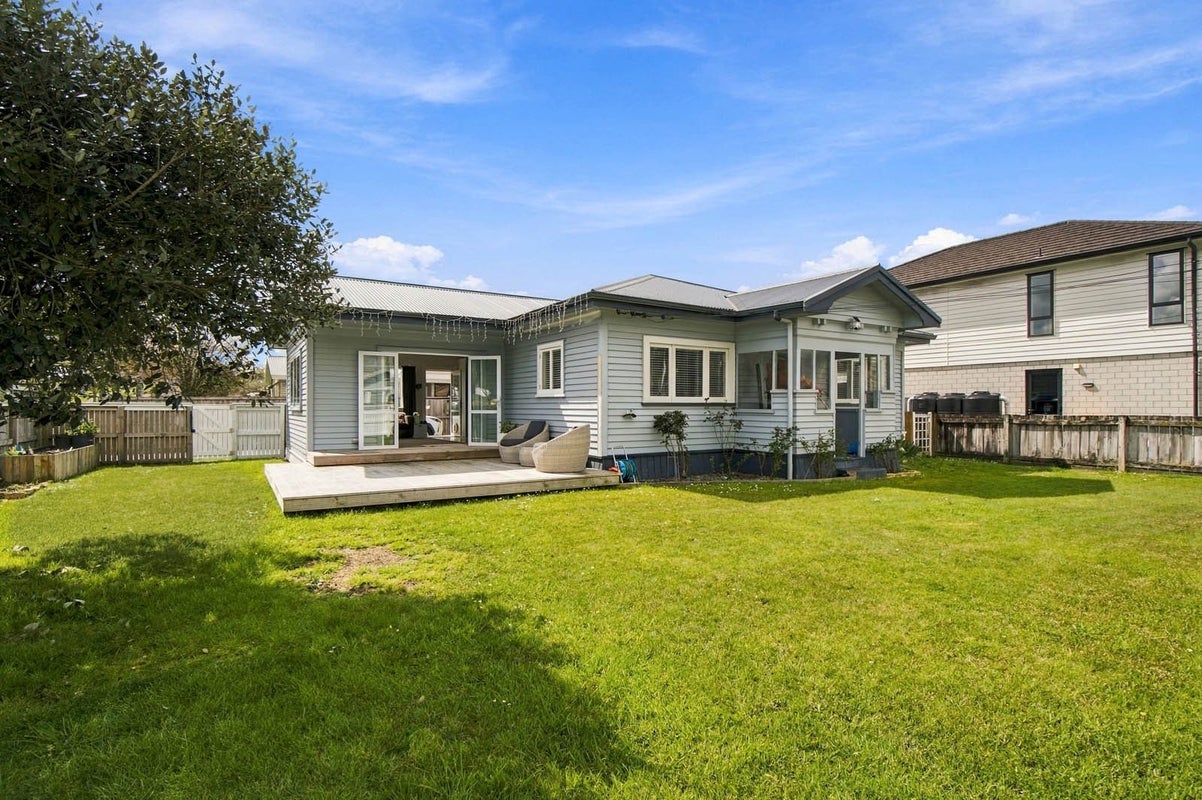14 Rata Street, Maeroa, Hamilton - Carousel 1