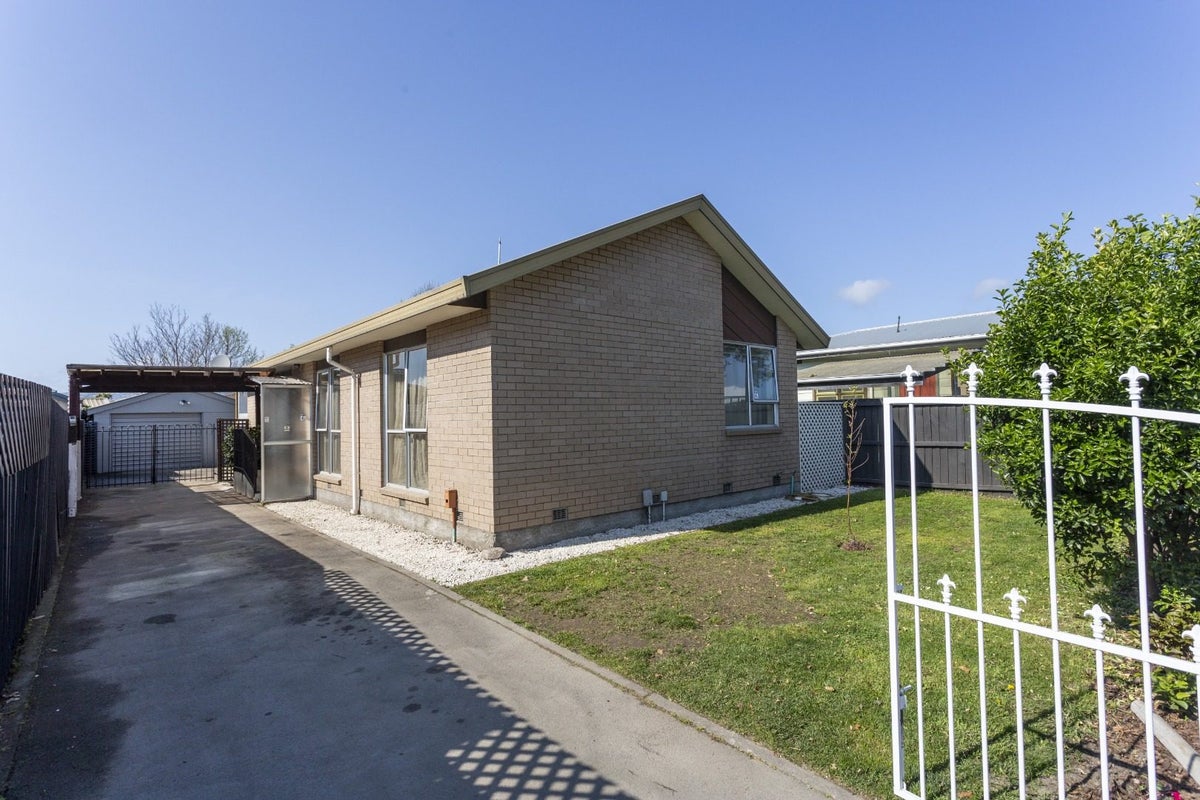 112 Ensors Road, Waltham, Christchurch - Carousel 1