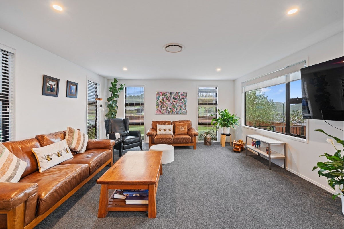 51 Cyrus Street, Whalers Gate, New Plymouth - Carousel 2
