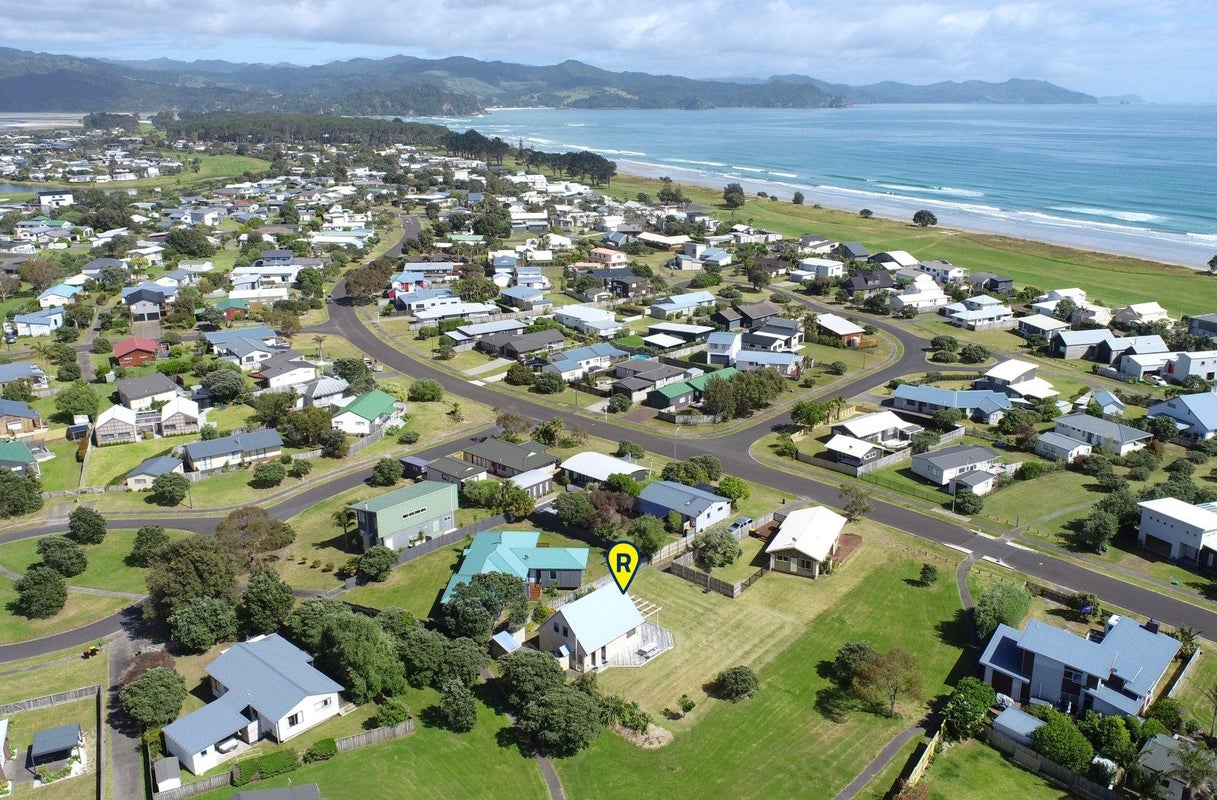 135 Kowhai Avenue, Matarangi, Whitianga - Carousel 1