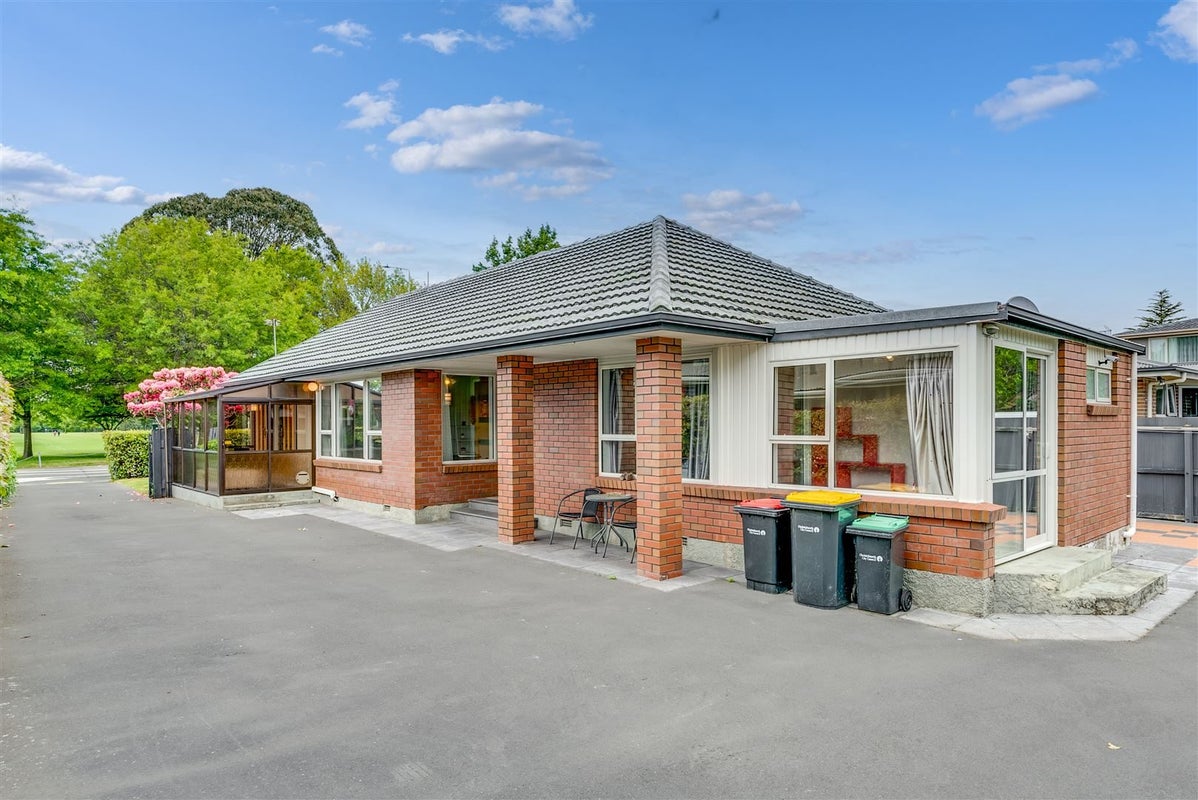 37 Roydvale Avenue, Burnside, Christchurch - Carousel 2
