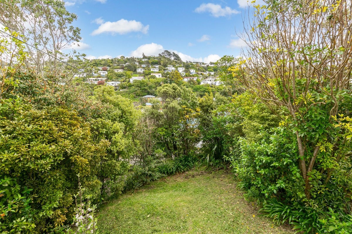 8 Westleigh Way, Newlands, Wellington - Carousel 18