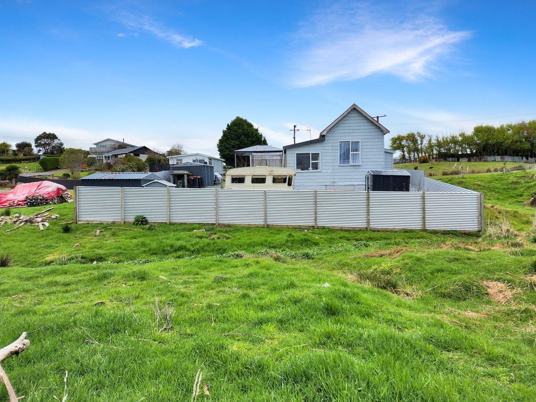16 George Street, Riverton - Carousel 15