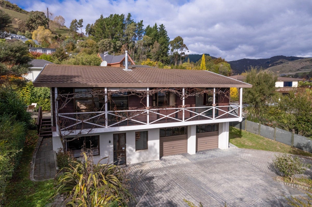 2/698 ATAWHAI Crescent, Atawhai, Nelson - Carousel 2