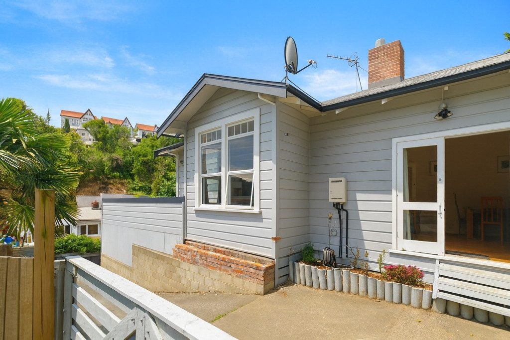 33A Shakespeare Road, Bluff Hill, Napier - Carousel 2