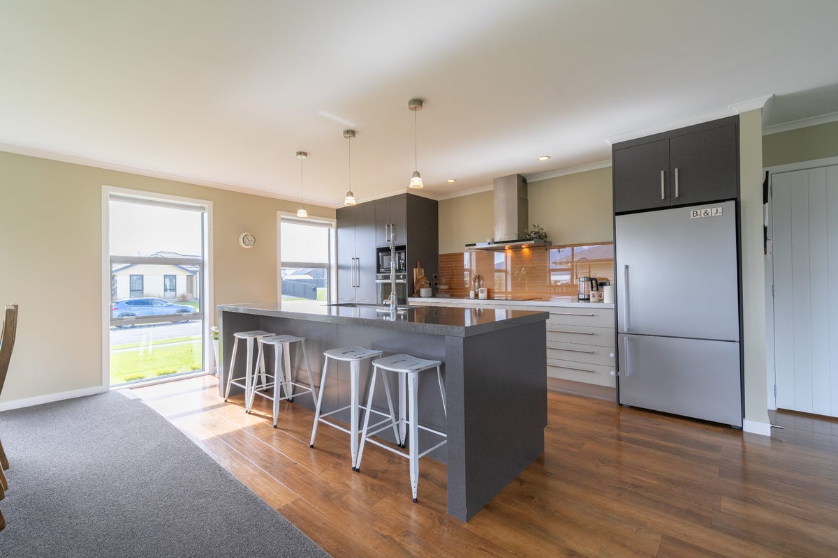 7 Hidden Lakes Avenue, Te Anau, Te Anau - Carousel 39