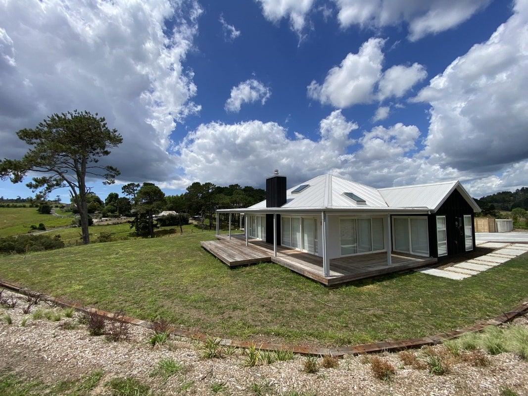 241 Austin Road, Albany - Carousel 1