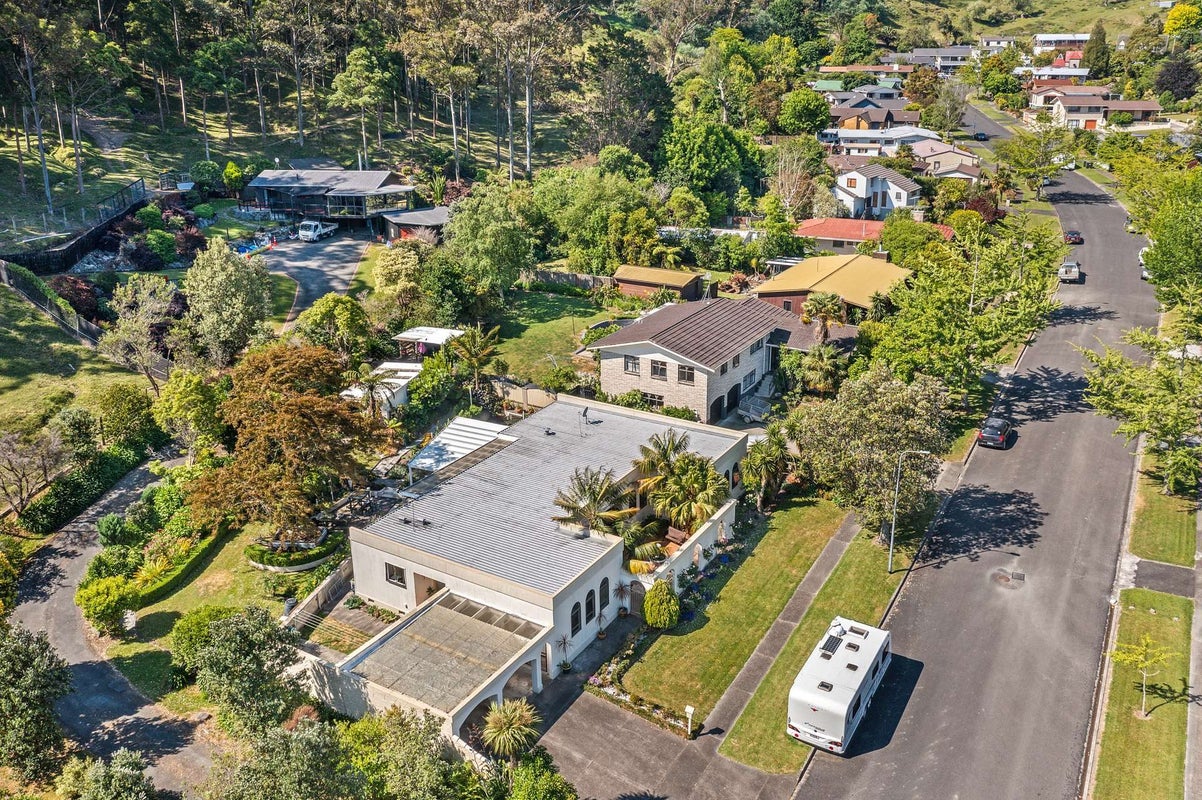 24 Sunvale Crescent, Whataupoko, Gisborne - Carousel 38