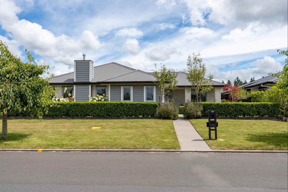 6 Noumea Drive, Rangatira Park, Taupo - Carousel 1