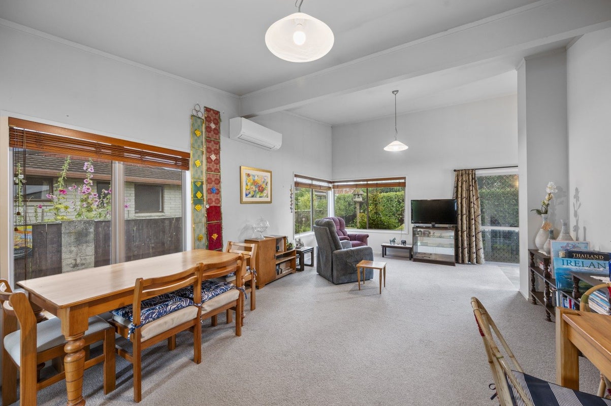 808B Eaton Road, Saint Leonards, Hastings - Carousel 2