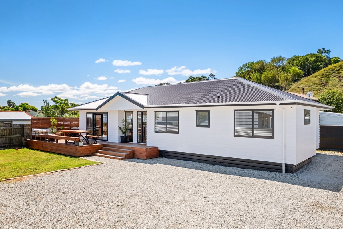 10A Hooper Street, Tamarau, Gisborne - Carousel 1