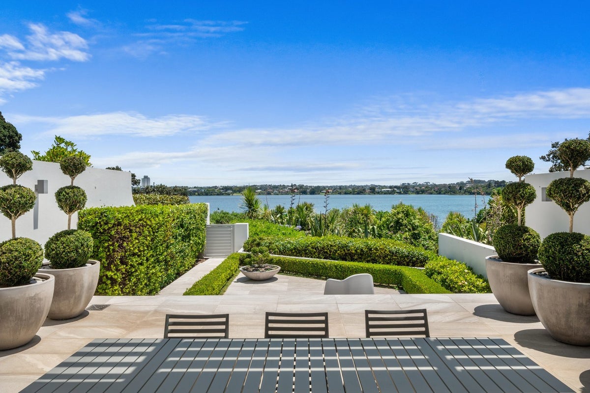 16/7 Killarney Street, Takapuna, Auckland - Carousel 2