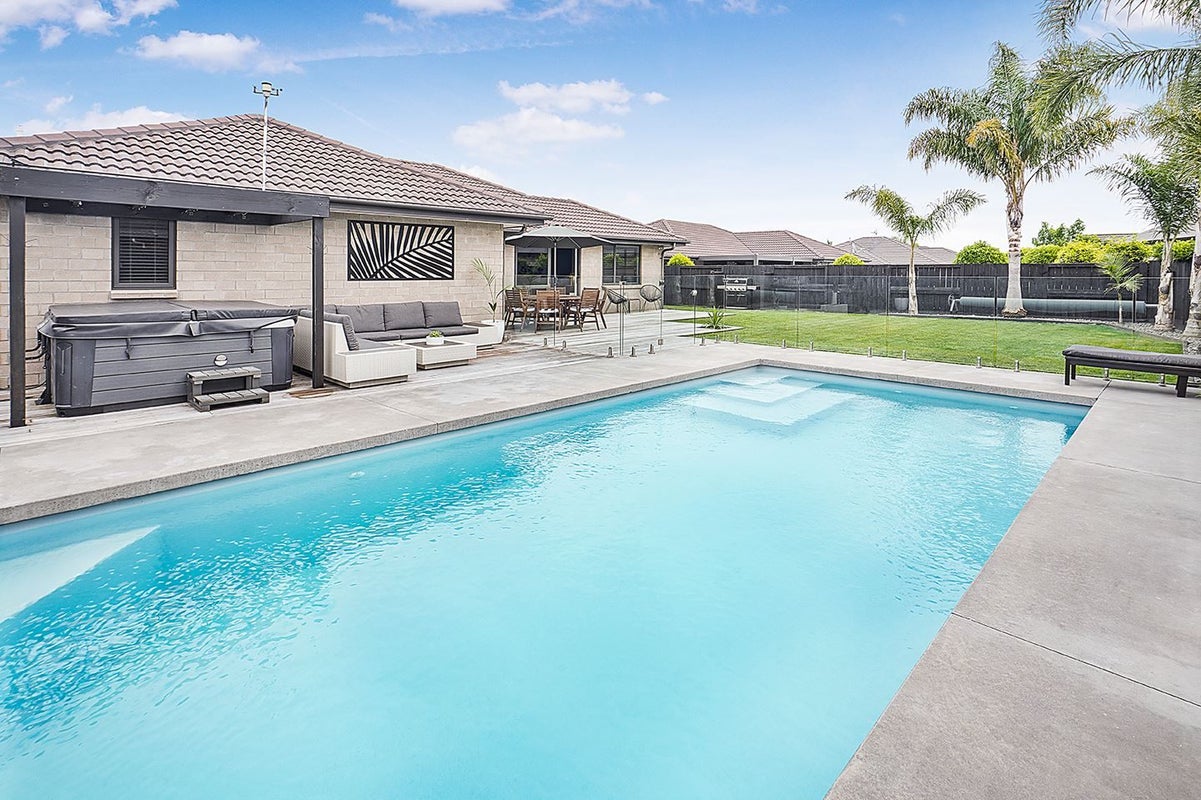13 Foxbury Court, Rototuna North, Hamilton - Carousel 2