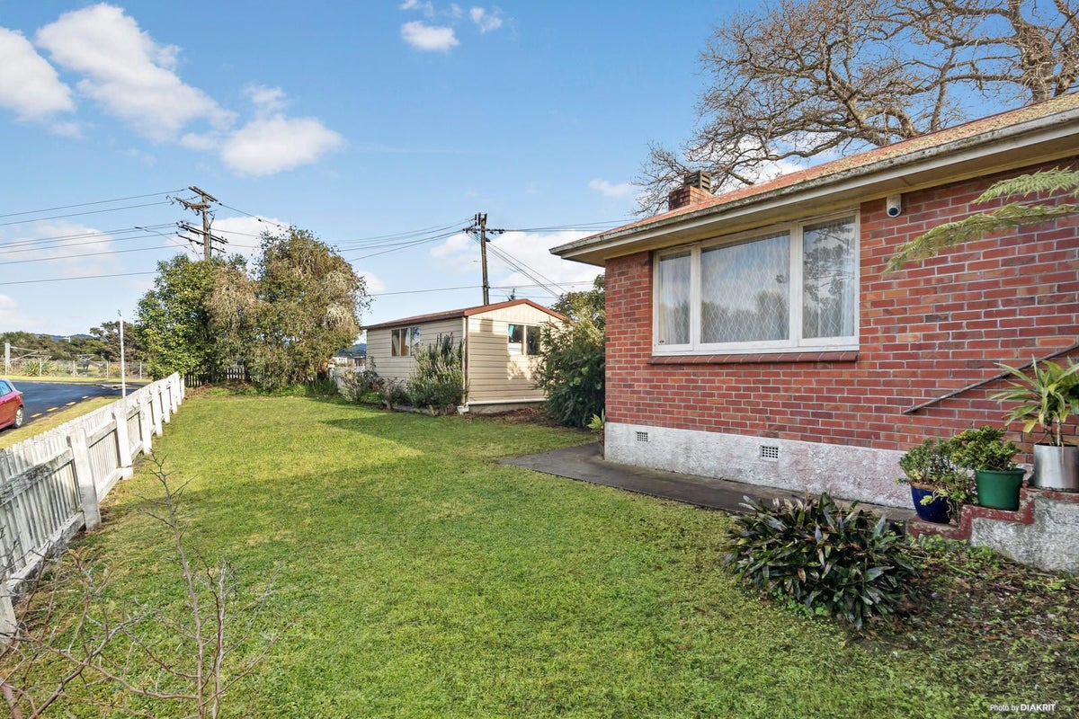 5 Manui Place, Sunnyvale, Auckland - Carousel 2