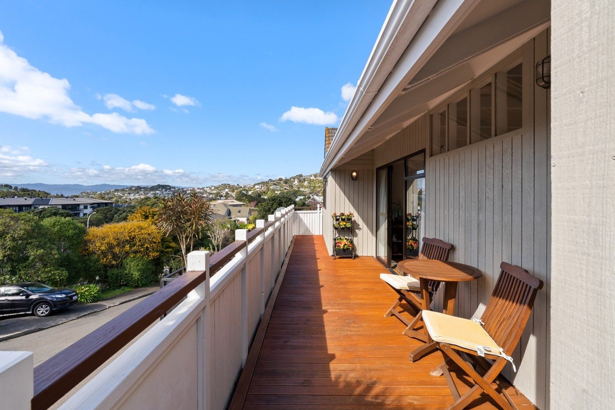 5 Cassis Place, Crofton Downs, Wellington - Carousel 2