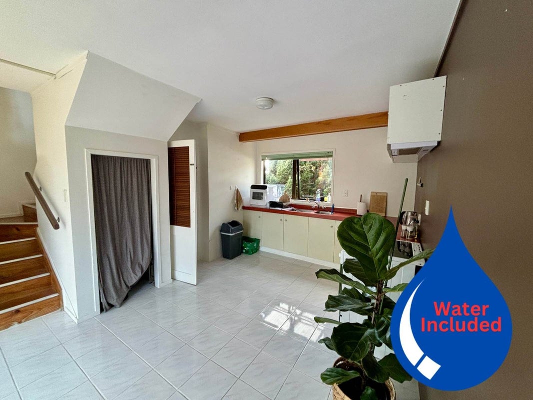 380A Point View Drive, Shamrock Park, Auckland - Carousel 1